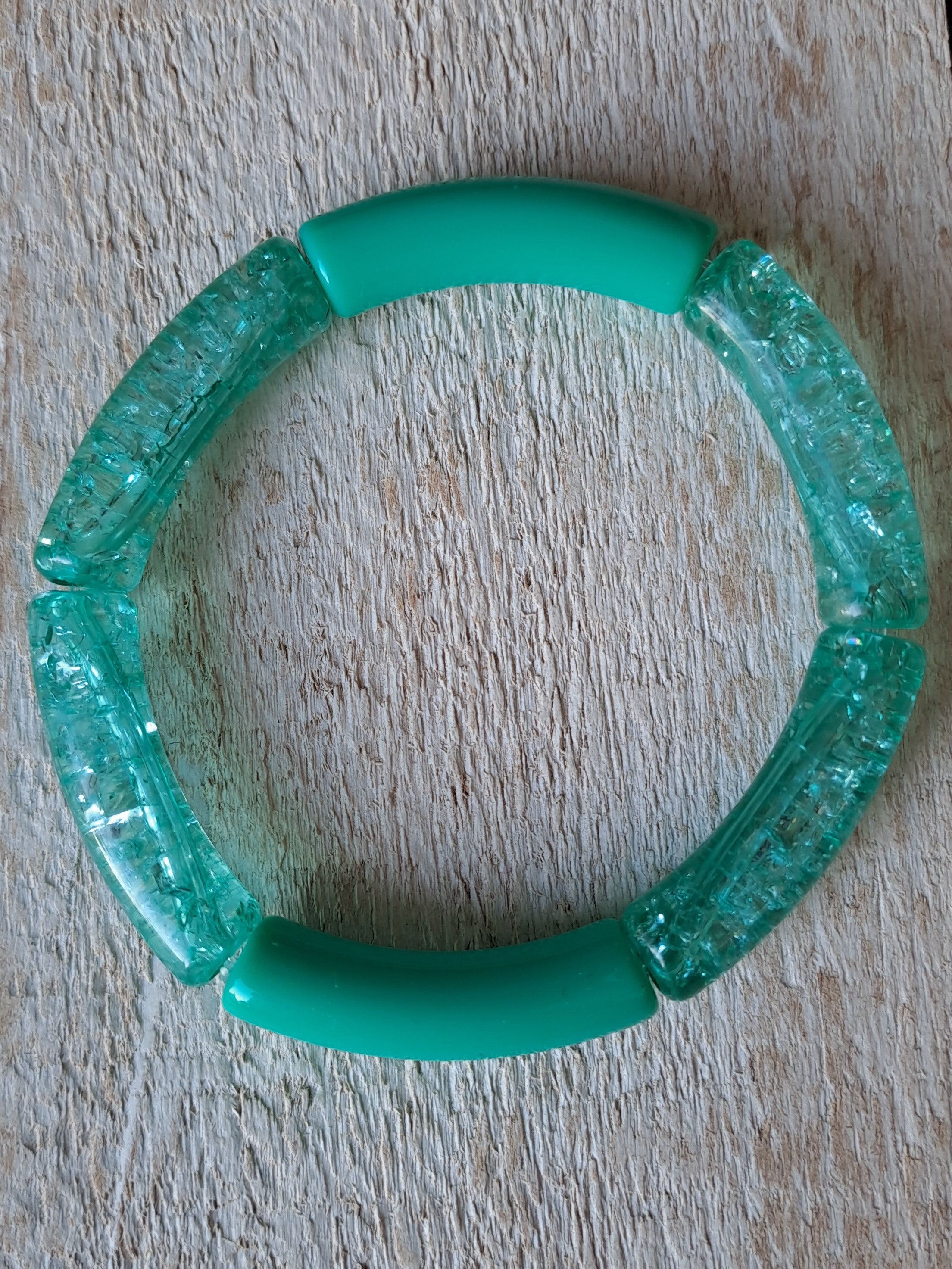 junglepepitebraceletperlesacryliquesborneoturquoise